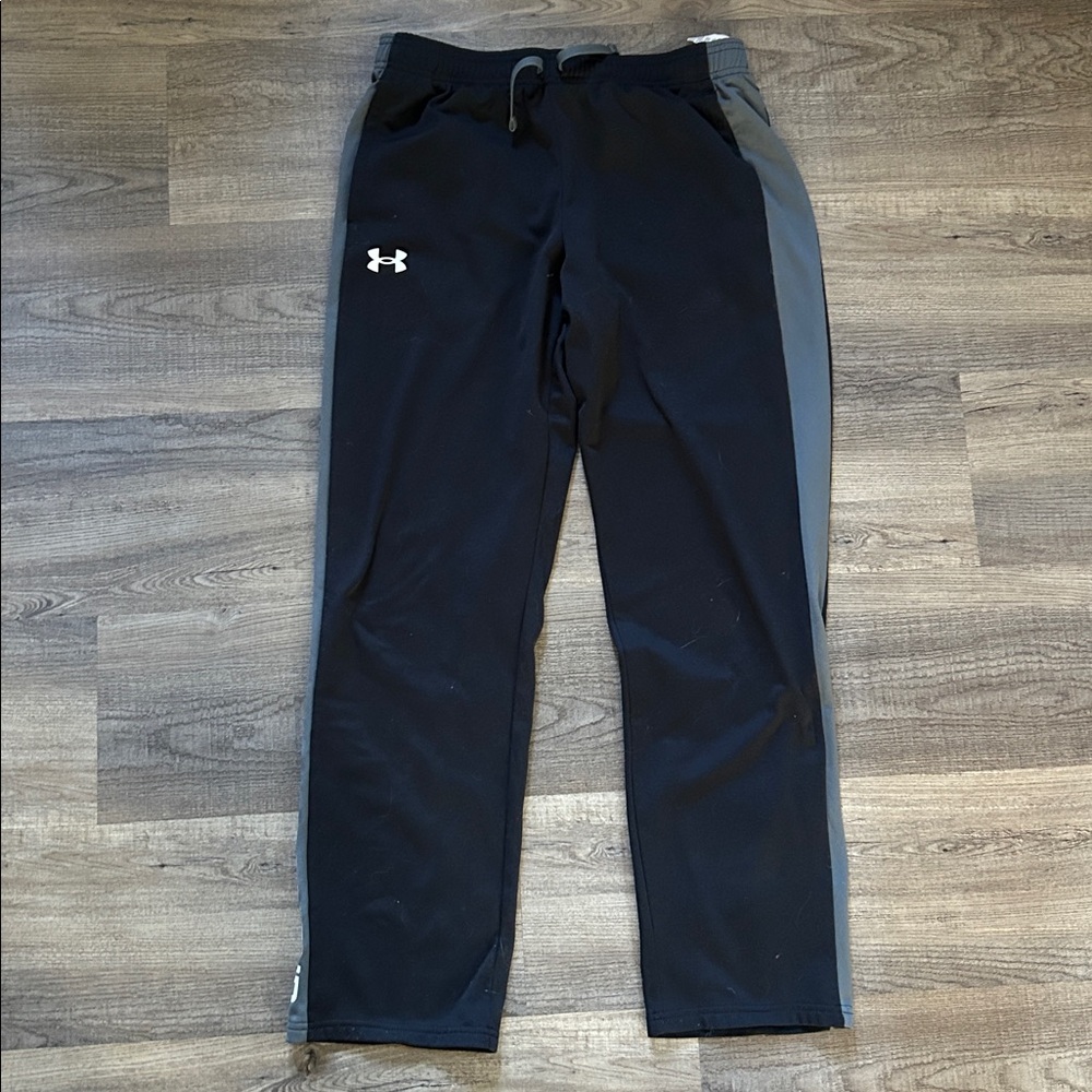 Boys XL Under Armour Black and Gray Athletic Pants
